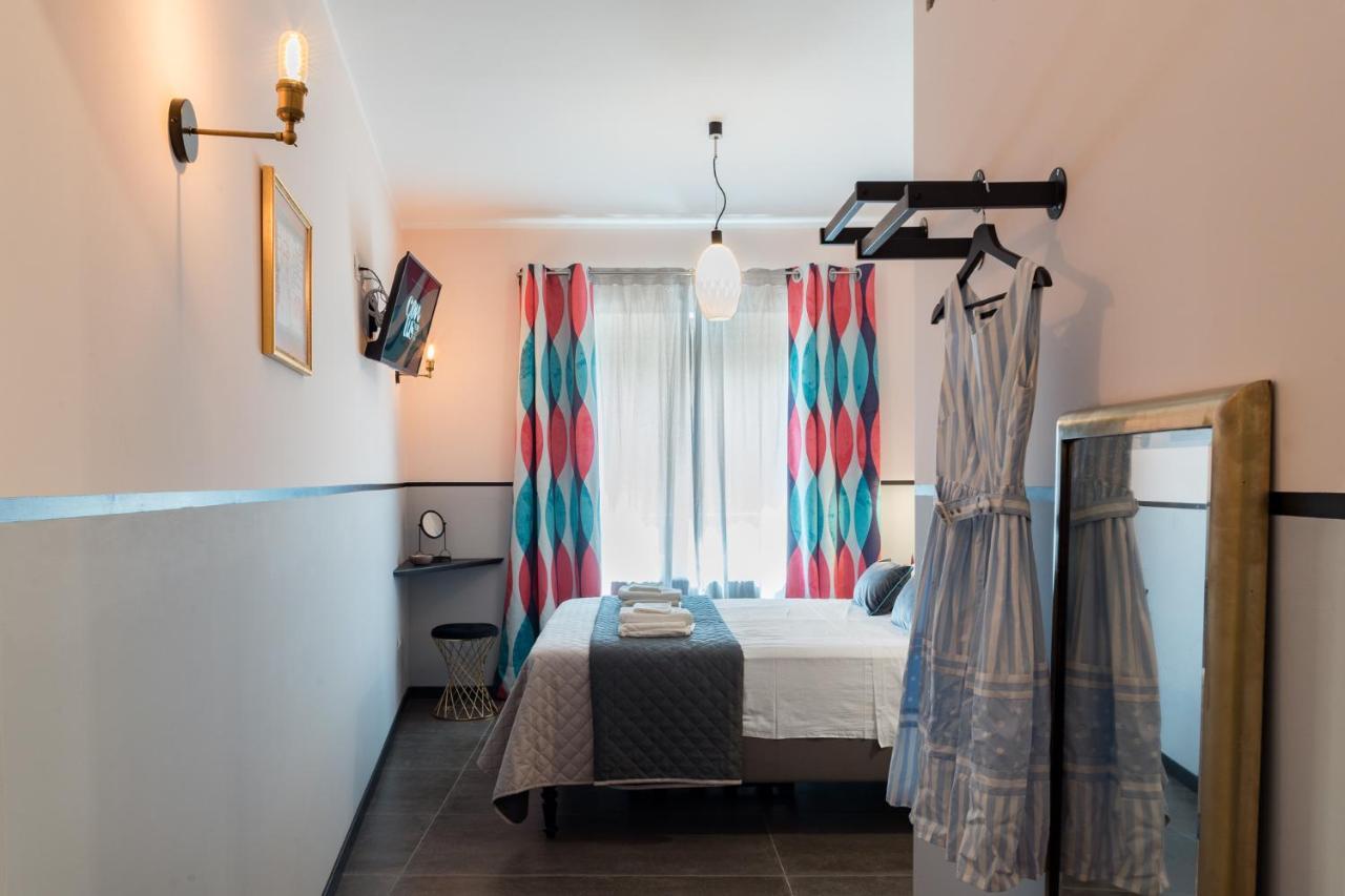 Contus Retro Guest House กาญารี ภายนอก รูปภาพ