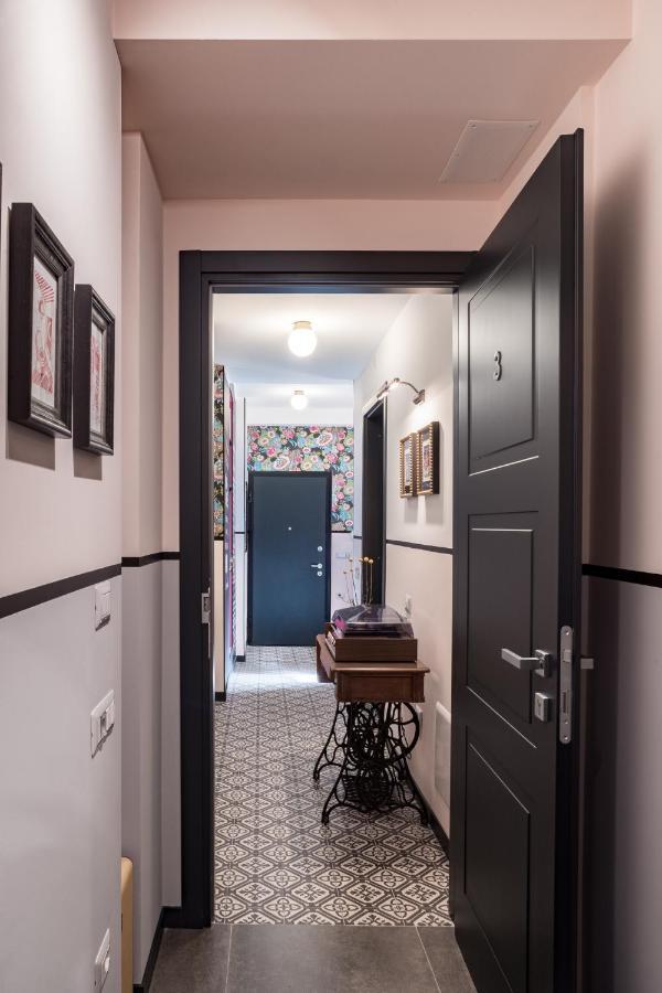 Contus Retro Guest House กาญารี ภายนอก รูปภาพ